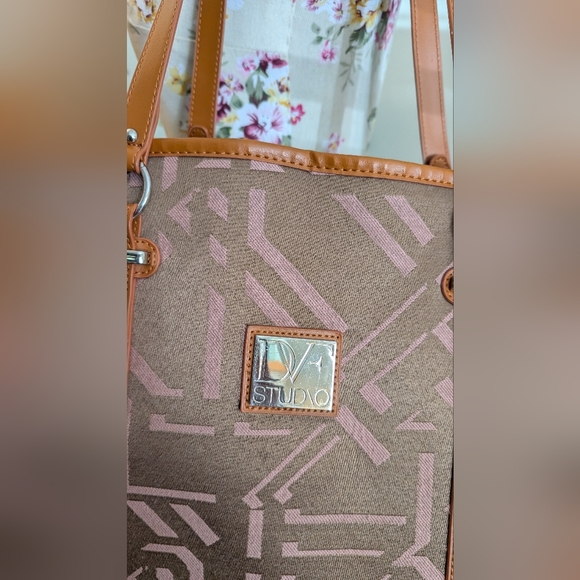 DVF‎ Brown and Peach  Tote Bag - Picture 3 of 9